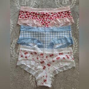 Pink panties bundle (M) NWT